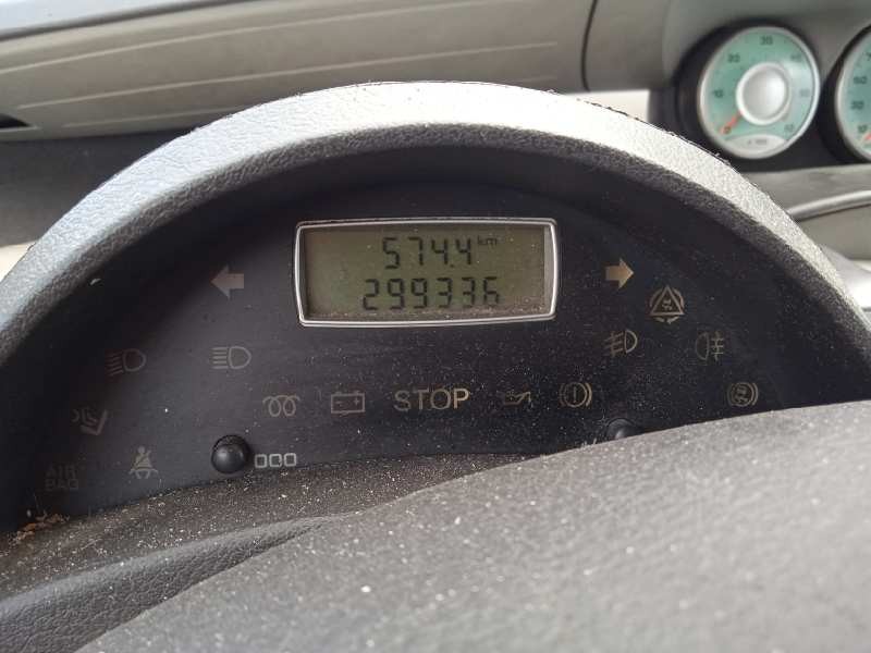 peugeot 807 del año 2005