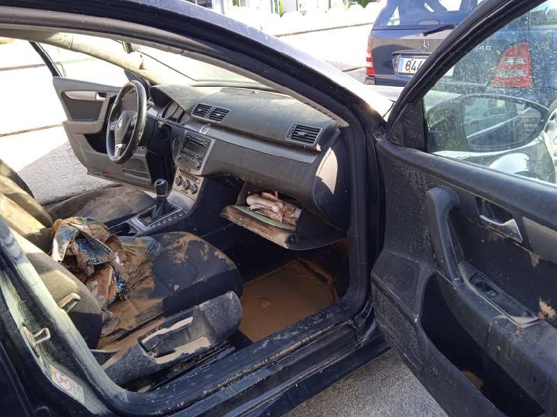 volkswagen passat variant (365) del año 2014