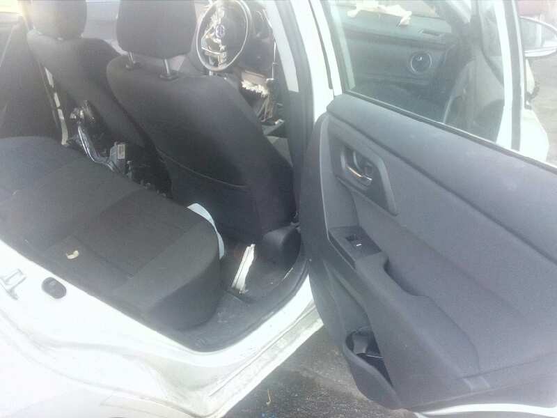 toyota auris del año 2016