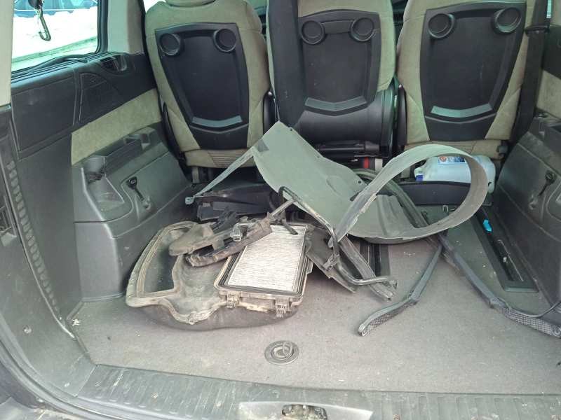 peugeot 807 del año 2005