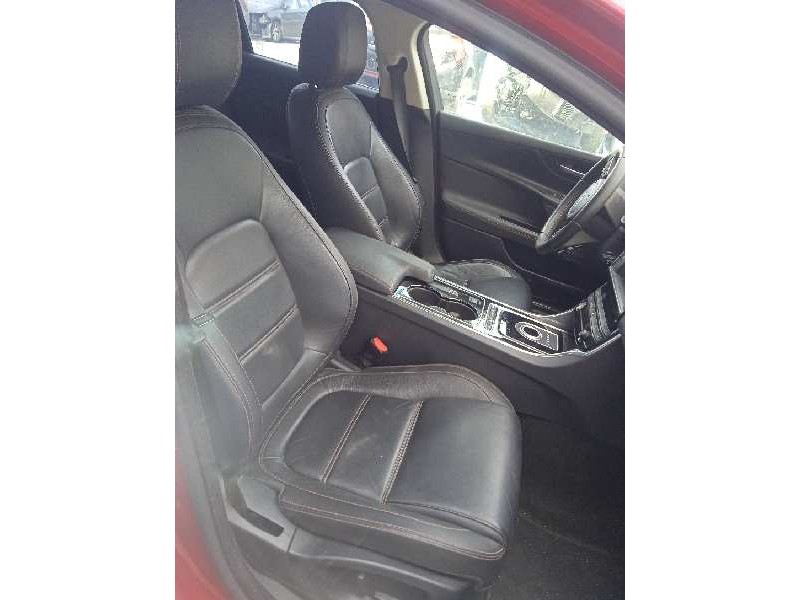 jaguar xe del año 2015