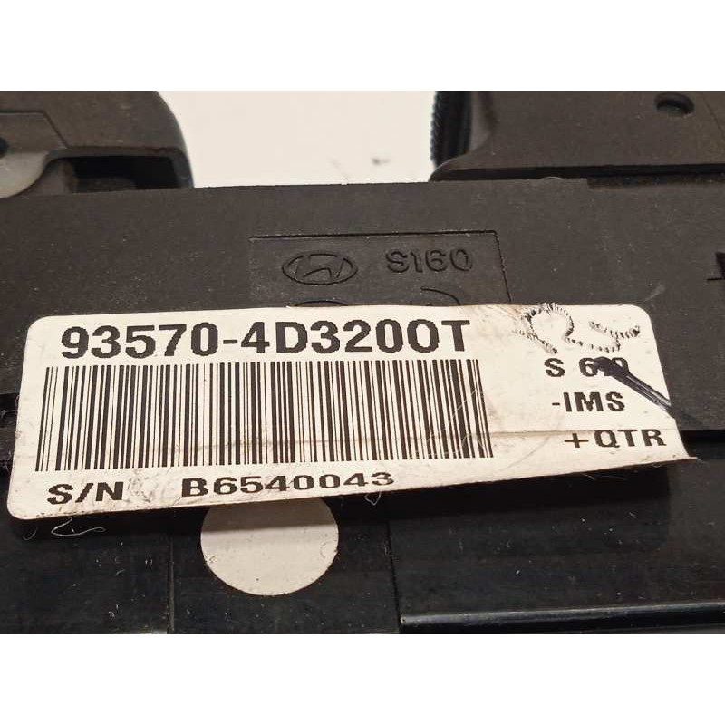 Recambio de mando elevalunas delantero izquierdo para kia carnival 2.9 crdi vgt ex referencia OEM IAM 935704D200T  