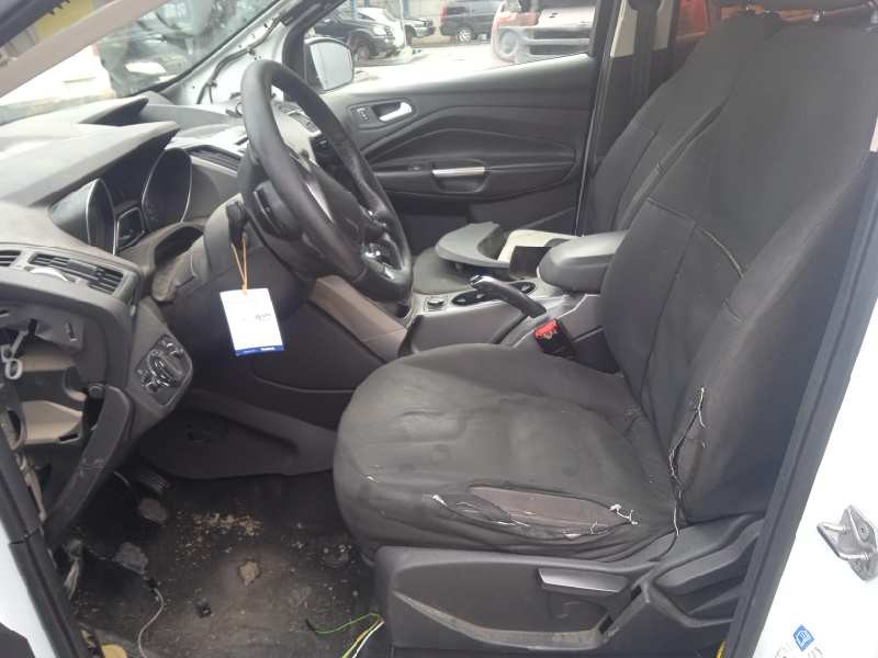 ford kuga (cbs) del año 2016