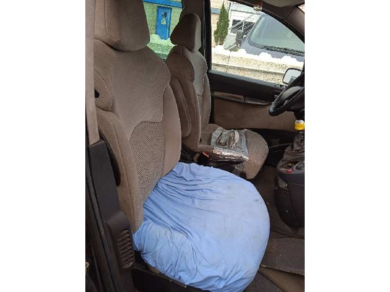 peugeot 807 del año 2005