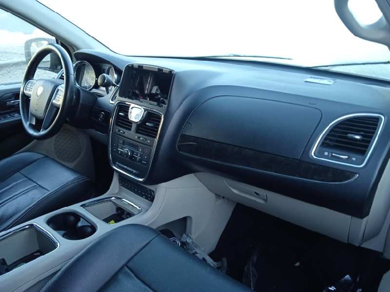 lancia voyager (404) del año 2012