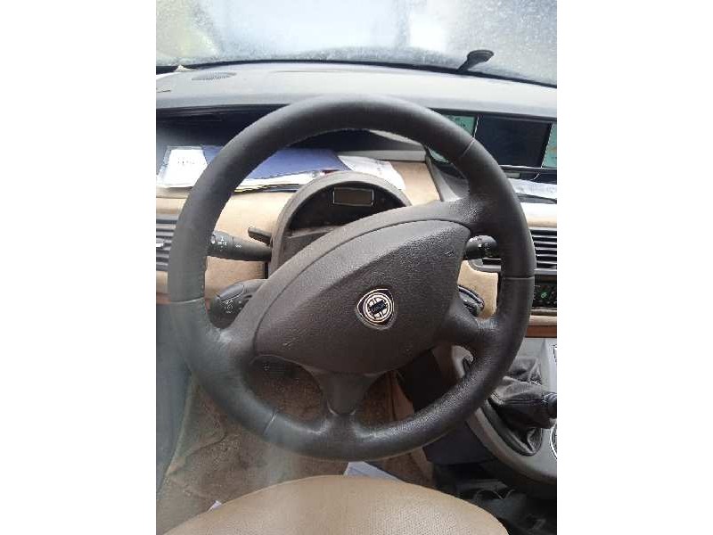 lancia phedra (180) del año 2002