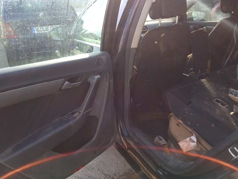 volkswagen passat variant (365) del año 2014