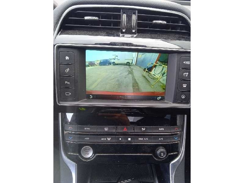 jaguar xe del año 2015