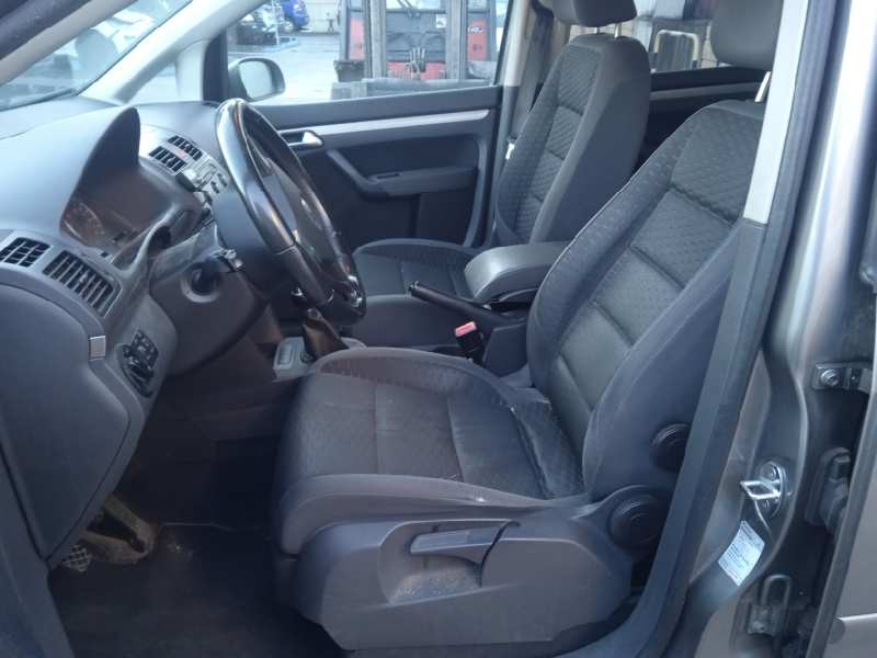 volkswagen touran (1t2) del año 2009