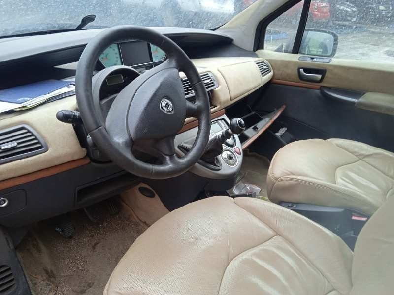 lancia phedra (180) del año 2002