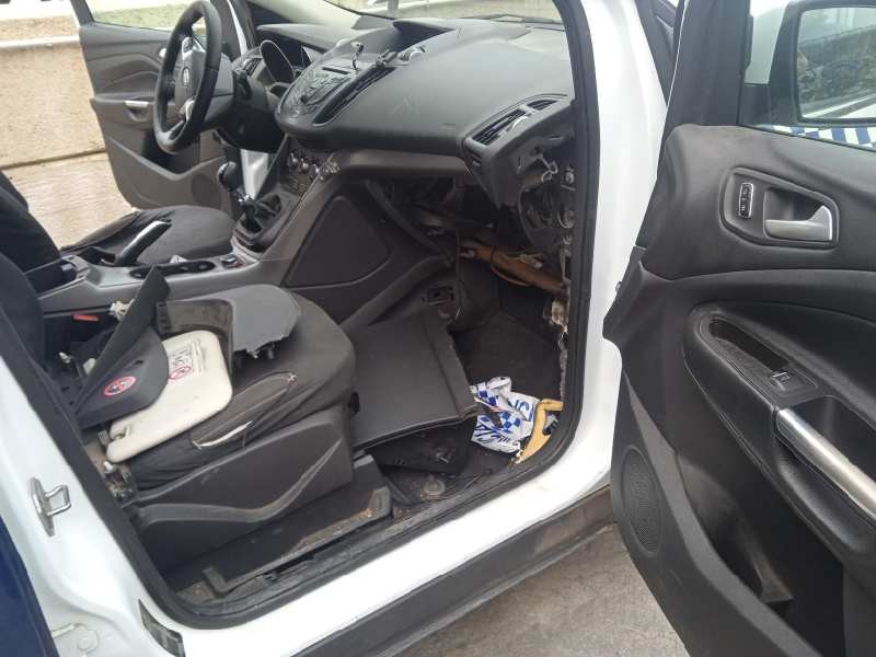 ford kuga (cbs) del año 2016