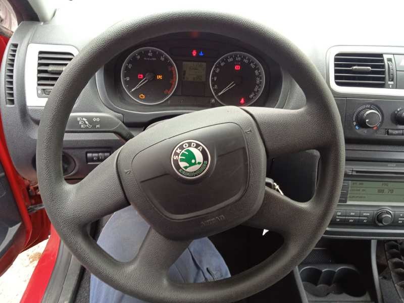 skoda fabia (5j2 ) del año 2010