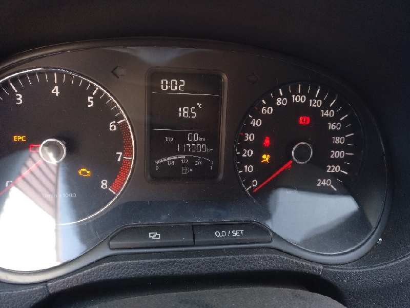 volkswagen polo (6r1) del año 2011