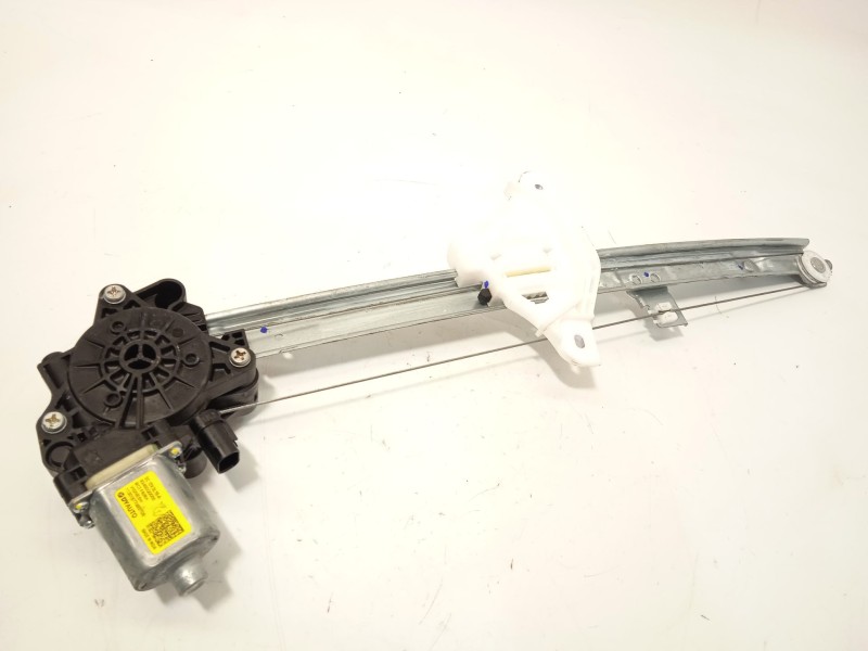 ELEVALUNAS DELANTERO DERECHO 82460Q0000 82402Q0010 