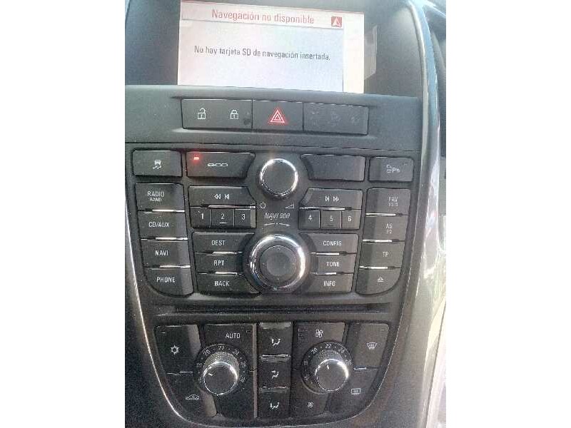 opel astra j gtc del año 2013