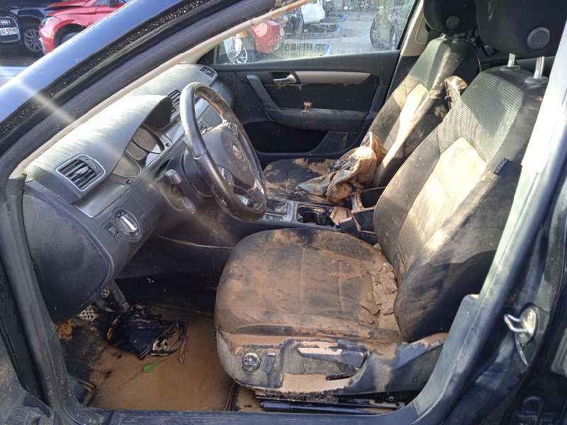 volkswagen passat variant (365) del año 2014