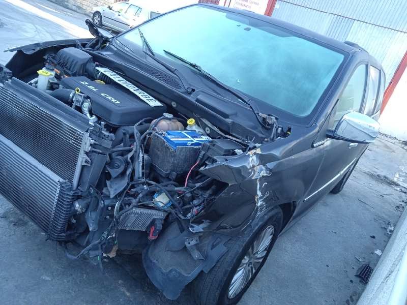 lancia voyager (404) del año 2012