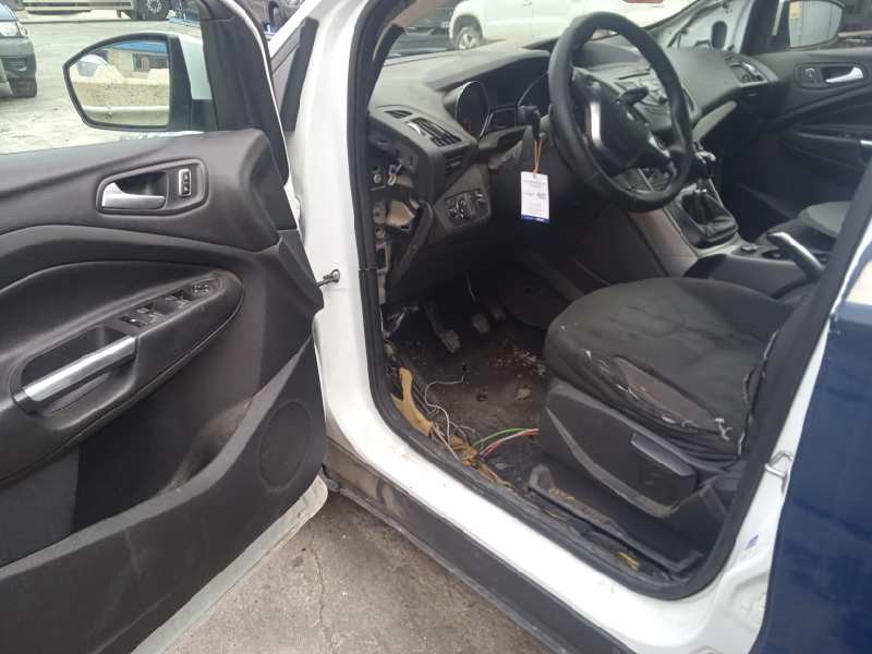 ford kuga (cbs) del año 2016