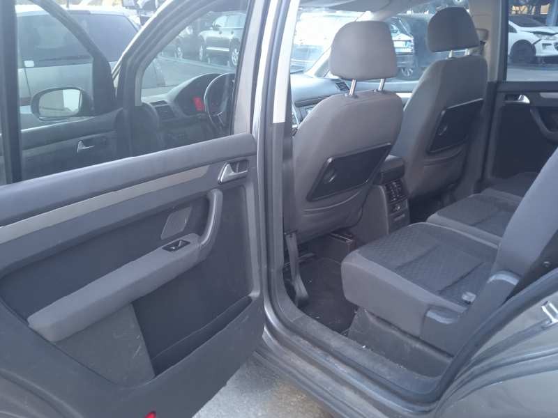 volkswagen touran (1t2) del año 2009