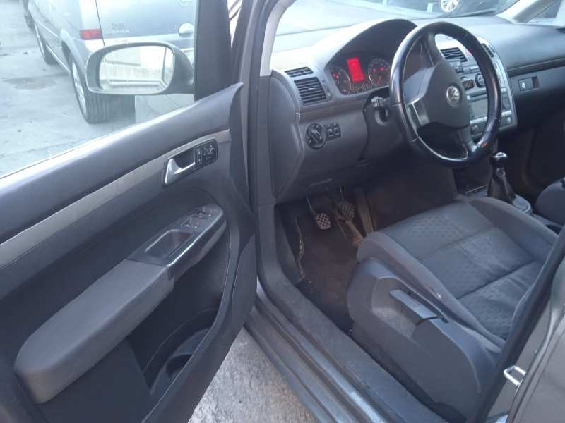 volkswagen touran (1t2) del año 2009