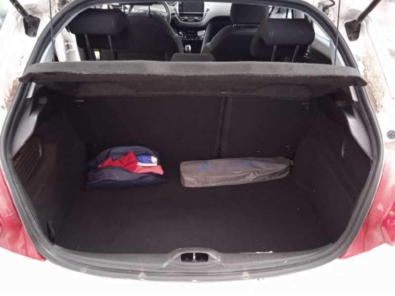 peugeot 208 del año 2013