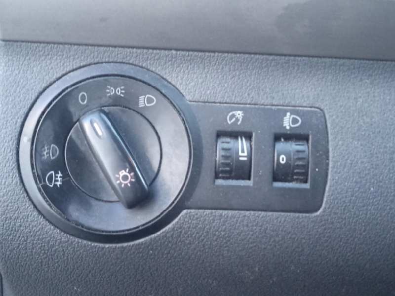 volkswagen touran (1t2) del año 2009