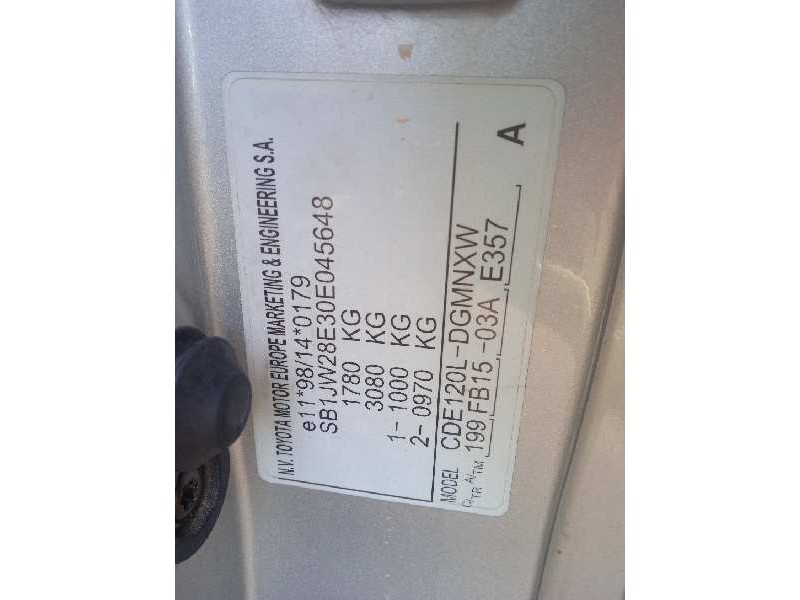 toyota corolla (e12) del año 2004