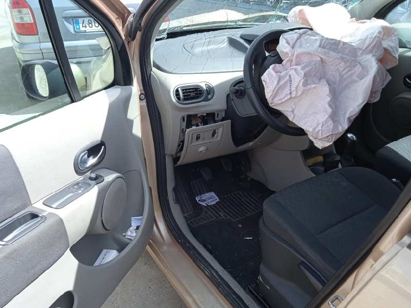 renault modus del año 2005