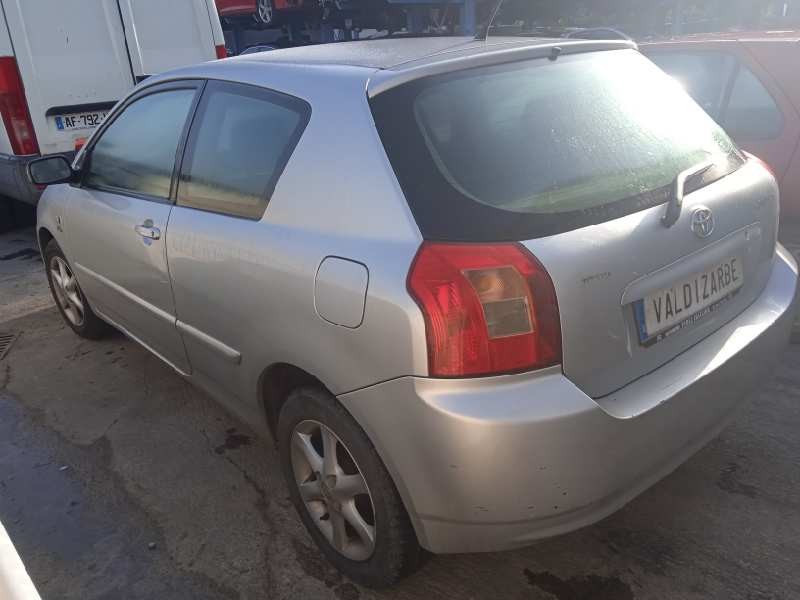 toyota corolla (e12) del año 2004