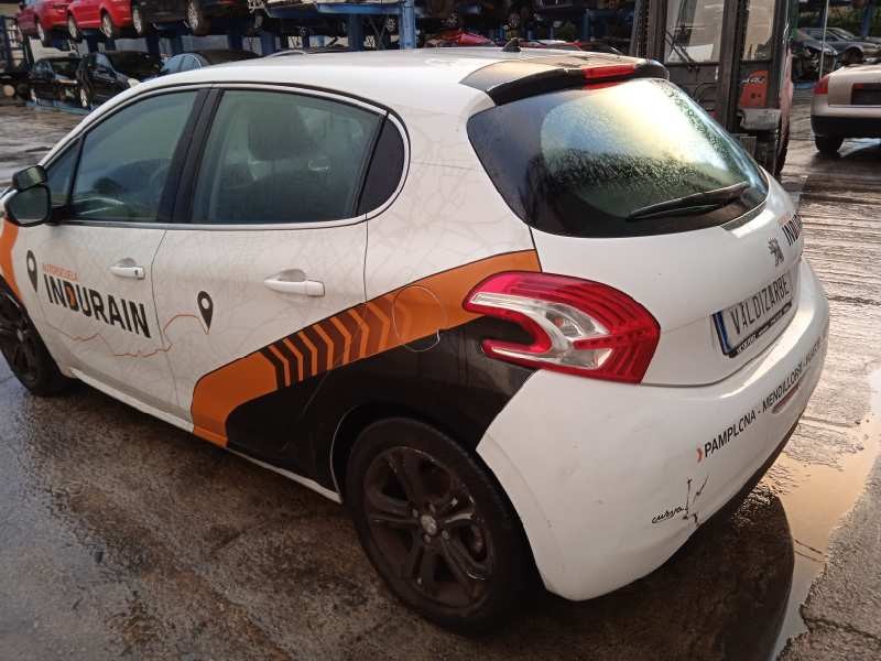 peugeot 208 del año 2013