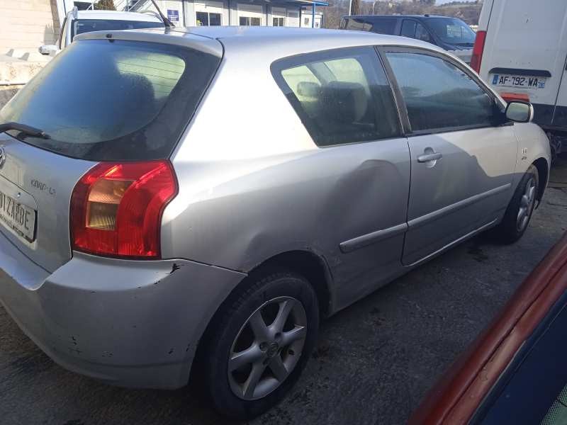 toyota corolla (e12) del año 2004