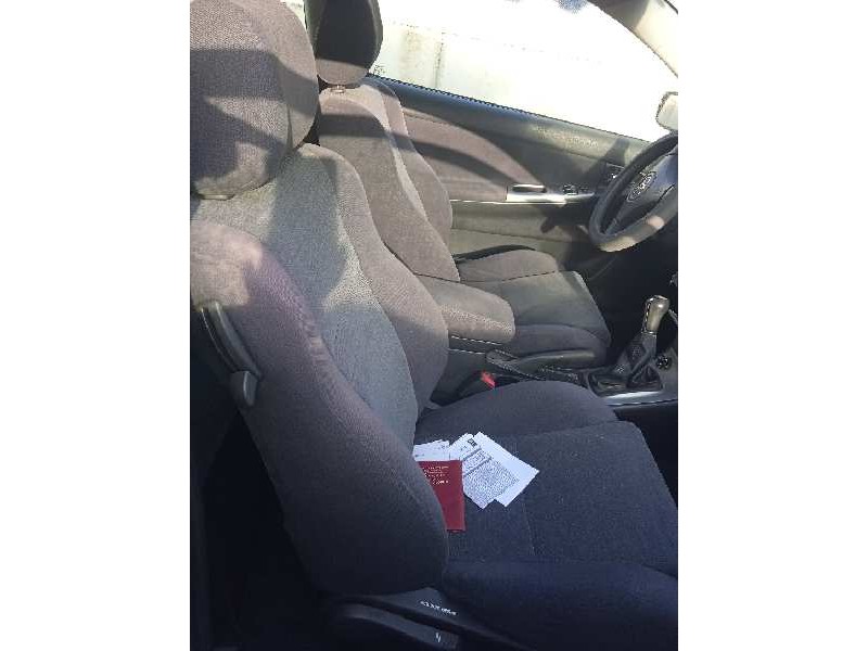 toyota corolla (e12) del año 2004