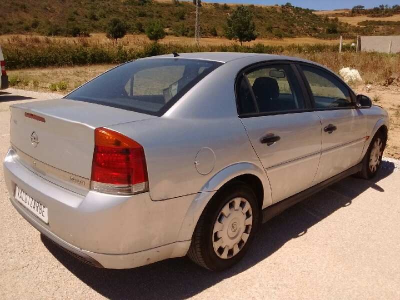 opel vectra c berlina del año 2003