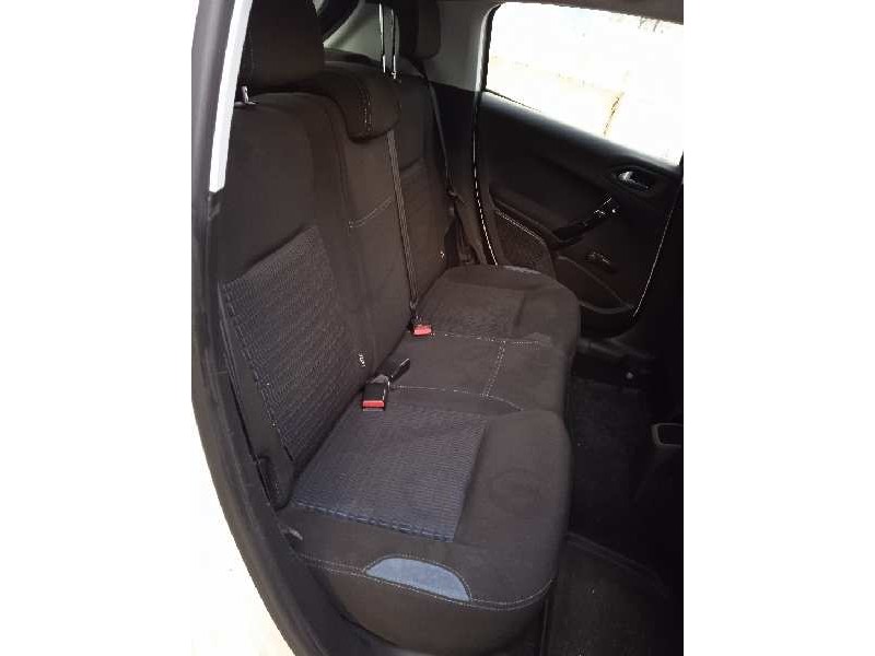 peugeot 208 del año 2013