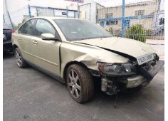 volvo s40 berlina del año 2004
