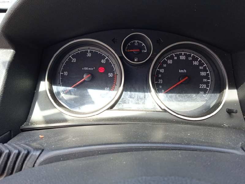 opel astra gtc del año 2007