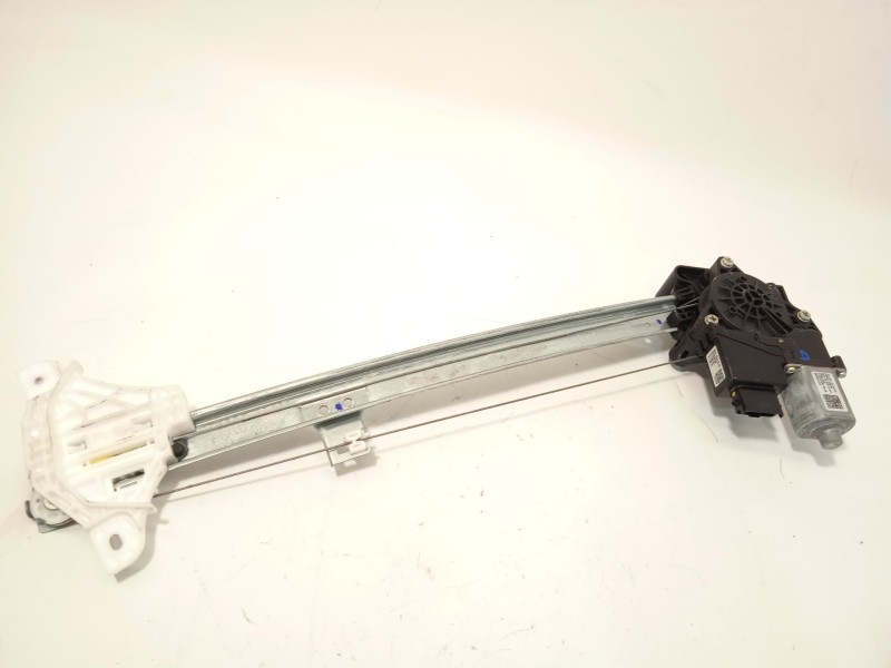 ELEVALUNAS DELANTERO IZQUIERDO 82450Q0520 82403Q0010 