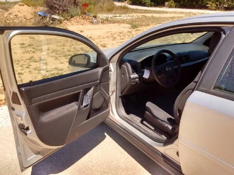 opel vectra c berlina del año 2003