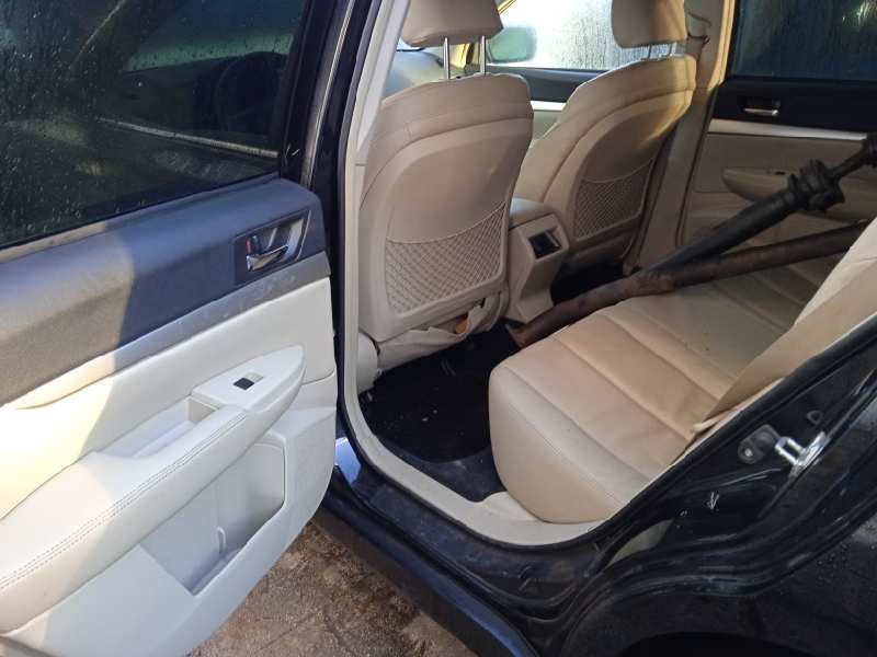 subaru legacy kombi/outback b14 del año 2011