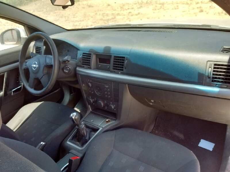 opel vectra c berlina del año 2003
