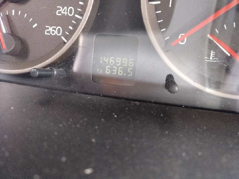 volvo s40 berlina del año 2004