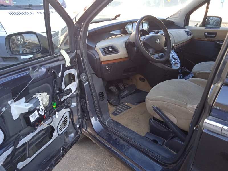 lancia phedra (180) del año 2005