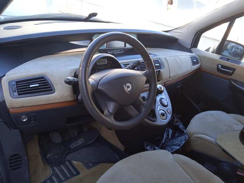 lancia phedra (180) del año 2005