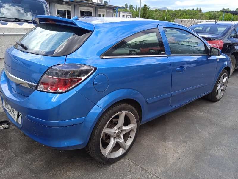 opel astra gtc del año 2007