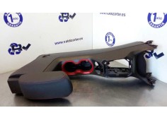 Recambio de apoyabrazos central para jeep renegade trailhawk 4wd referencia OEM IAM 5UX18LS5AA  5UX25LXHAA 2