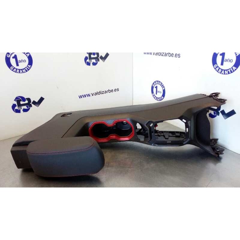 Recambio de apoyabrazos central para jeep renegade trailhawk 4wd referencia OEM IAM 5UX18LS5AA  5UX25LXHAA