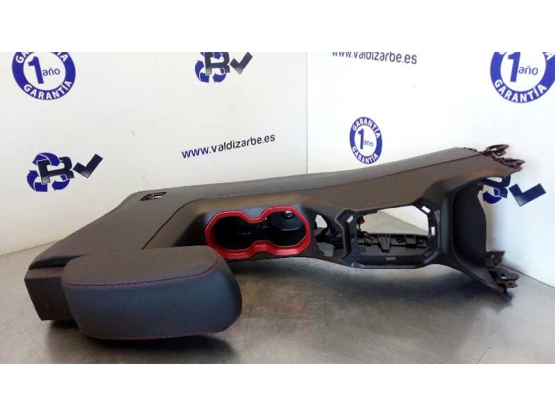 Recambio de apoyabrazos central para jeep renegade trailhawk 4wd referencia OEM IAM 5UX18LS5AA  5UX25LXHAA