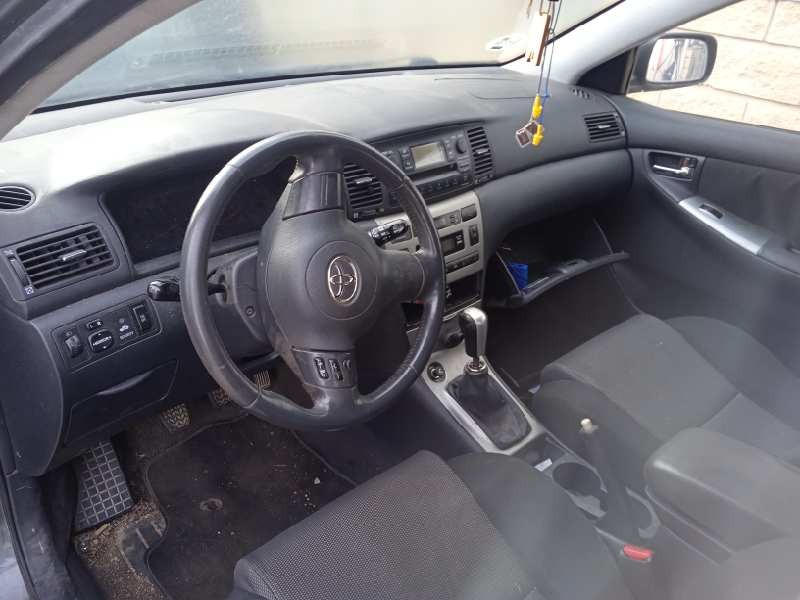 toyota corolla (e12) del año 2006