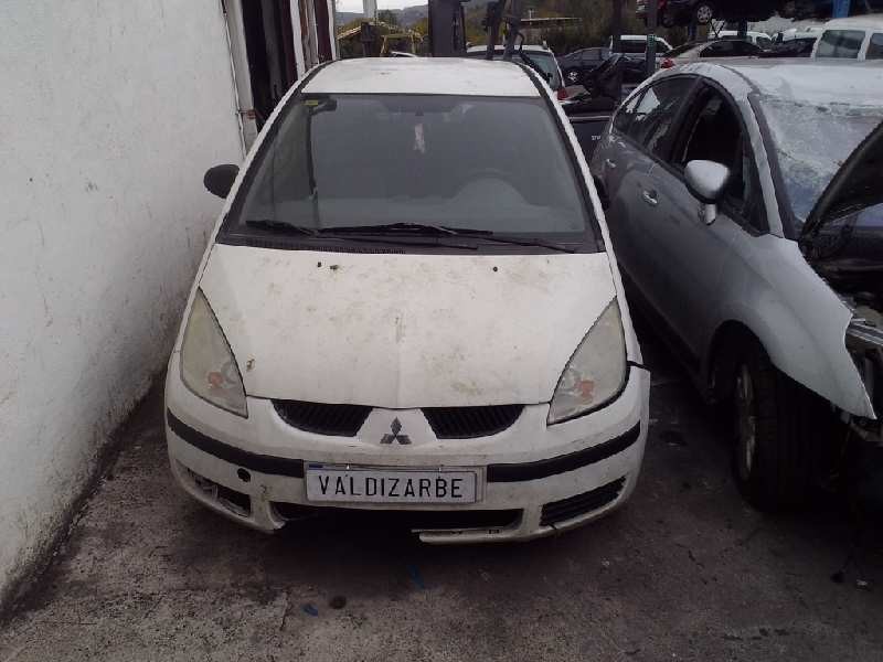 mitsubishi colt berlina 3 (cz) del año 2007