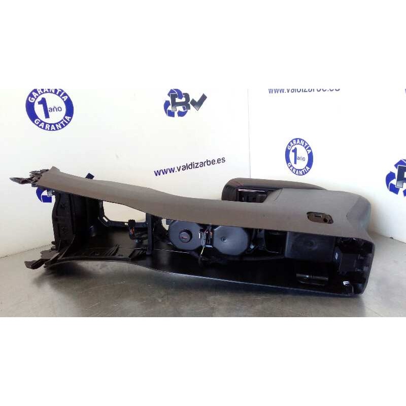 Recambio de apoyabrazos central para jeep renegade trailhawk 4wd referencia OEM IAM 5UX18LS5AA  5UX25LXHAA